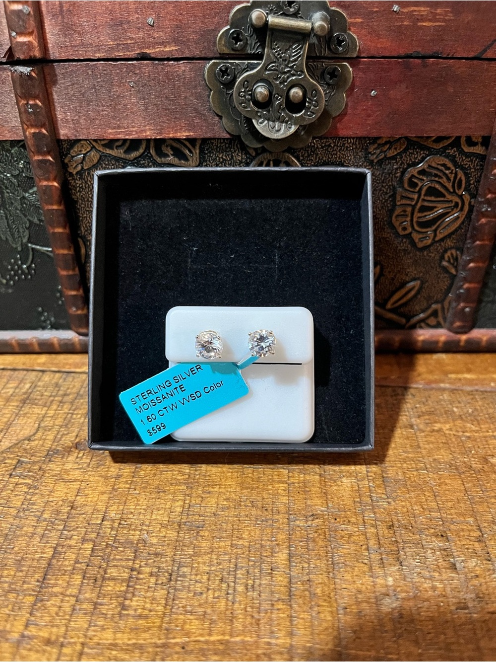 Sterling Silver Moissanite Stud Earrings - Clear